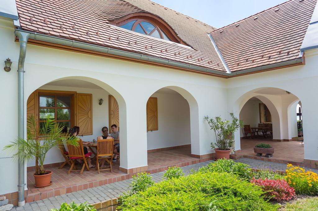Figula Vendégház Balatonfüred Exterior foto